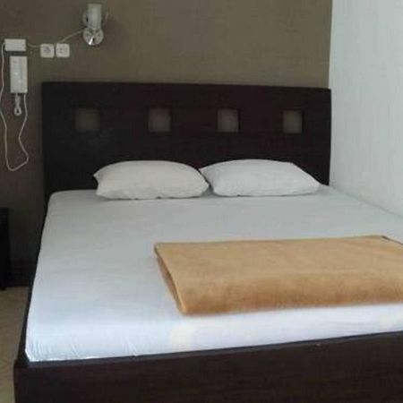 Hotel Nirwana Situbondo Redpartner Banyuanget Exteriér fotografie