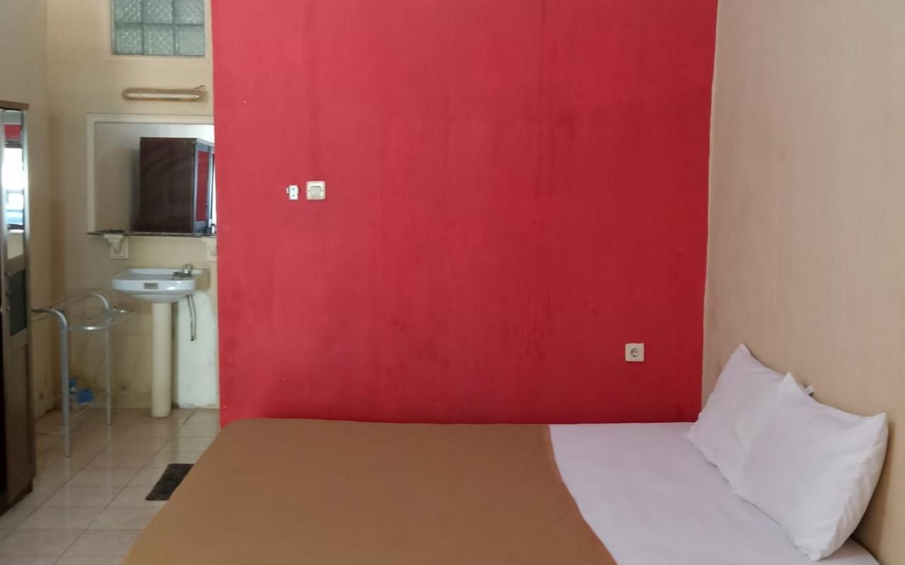 Hotel Nirwana Situbondo Redpartner Banyuanget Exteriér fotografie