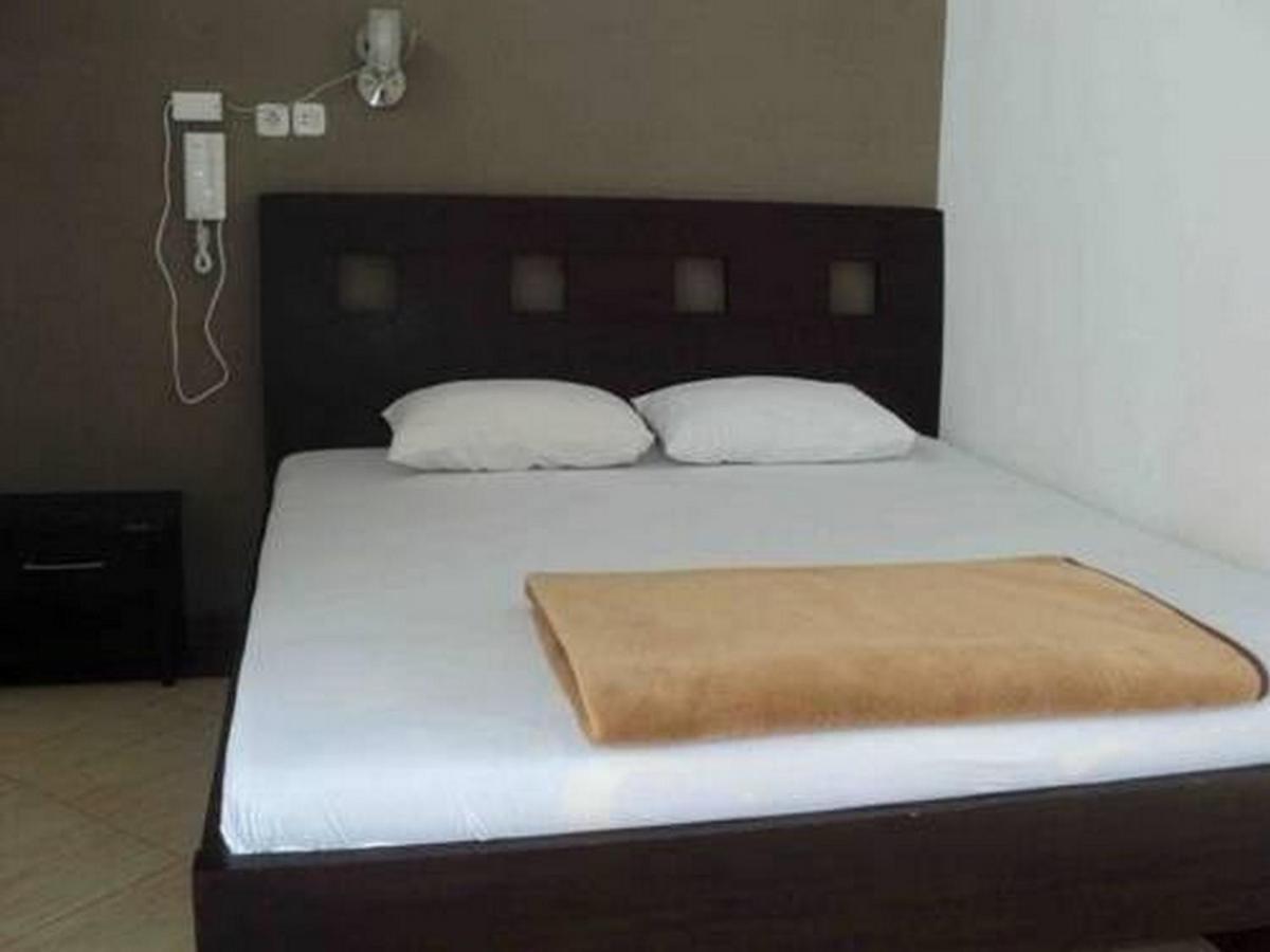 Hotel Nirwana Situbondo Redpartner Banyuanget Exteriér fotografie