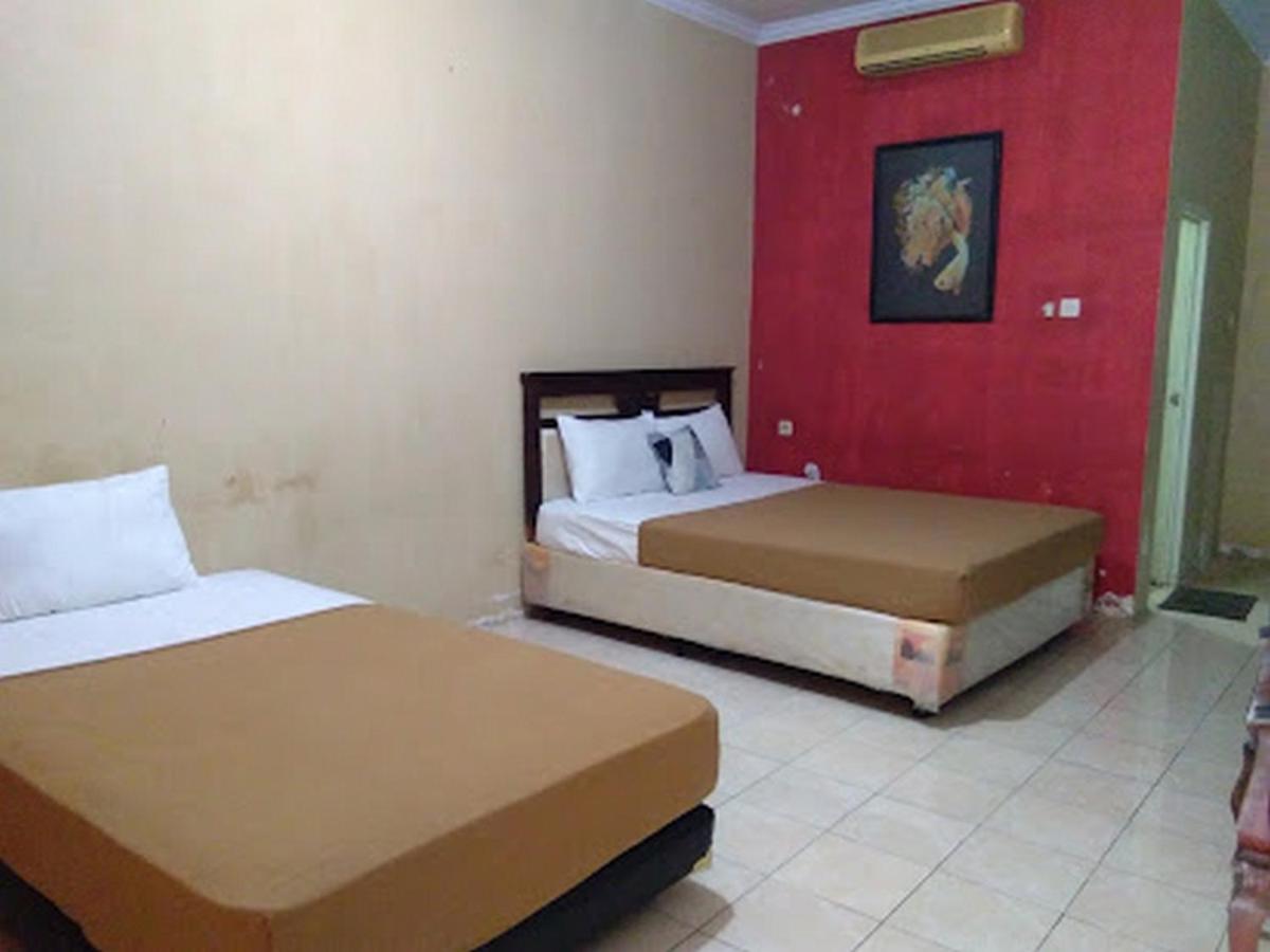 Hotel Nirwana Situbondo Redpartner Banyuanget Exteriér fotografie